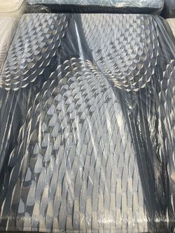 Serta iComfort 12" medium Queen