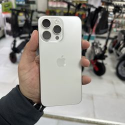 iPhone 15 Pro Max Unlocked 256GB! Finance For $50 Down Payment!!