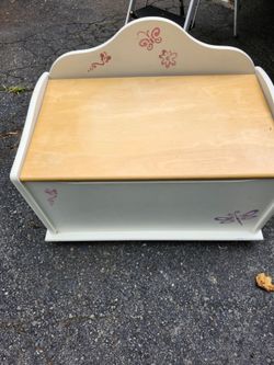 PJ Kids toy chest
