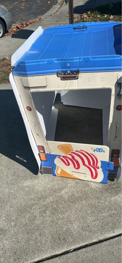 Ice cream cardboard truck brand new I have about 60 pcs one for $10 two for $15