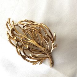 Monet Vintage Gold Leaf Pin