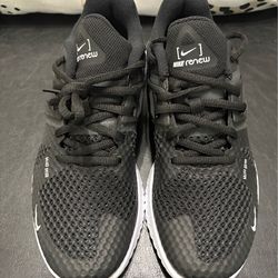 New Nikes Men’s Size 6