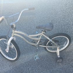 Misty NEXT Girl Bike