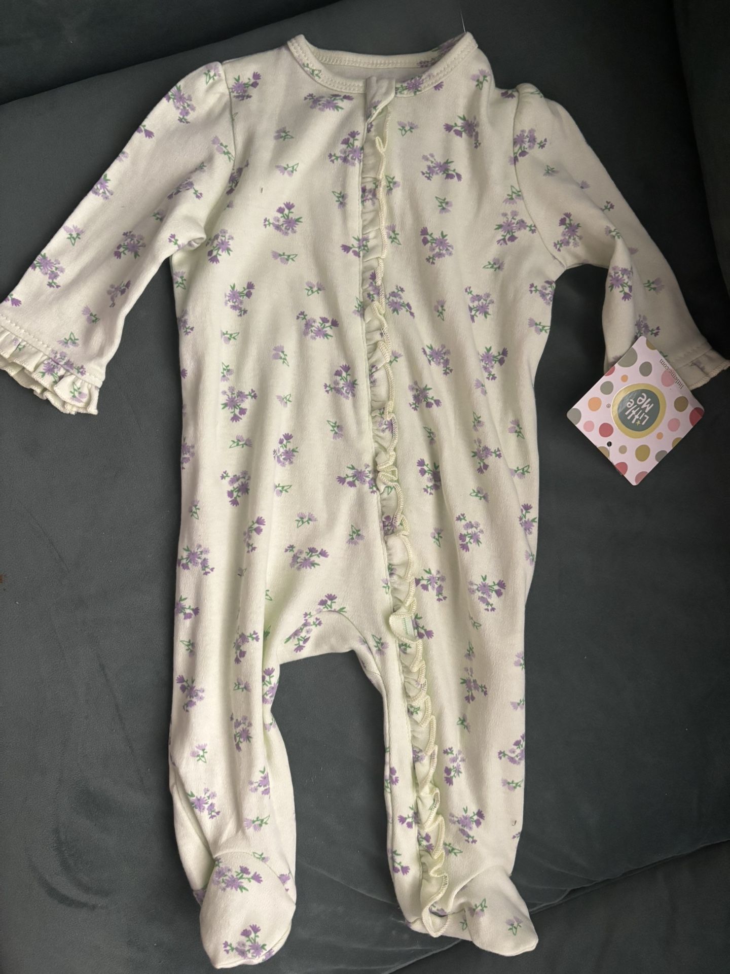 Beautiful Little Me Onesie !