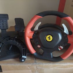 THRUSTMASTER Ferrari 458 Spider Racing Wheel and Forza 5 game
Xbox Series X/S & Xbox One
Very good condition.  Complete in retail box.