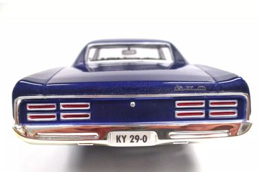 AMERICAN MUSCLE - XXX XANDER CAGE VIN DIESEL-67 PONTIAC GTO - 1/18