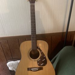 Yamaha F-335 Acoustic Guitar