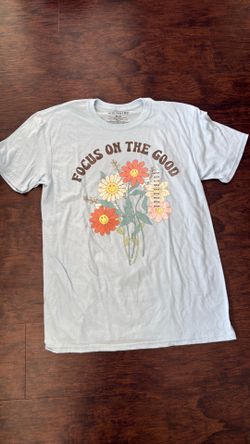 women’s t shirt
