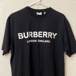 Burberry Logo T-shirt Size (S) 