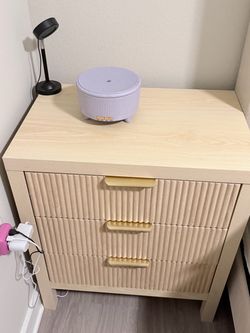 Fluted Nightstands set of 2