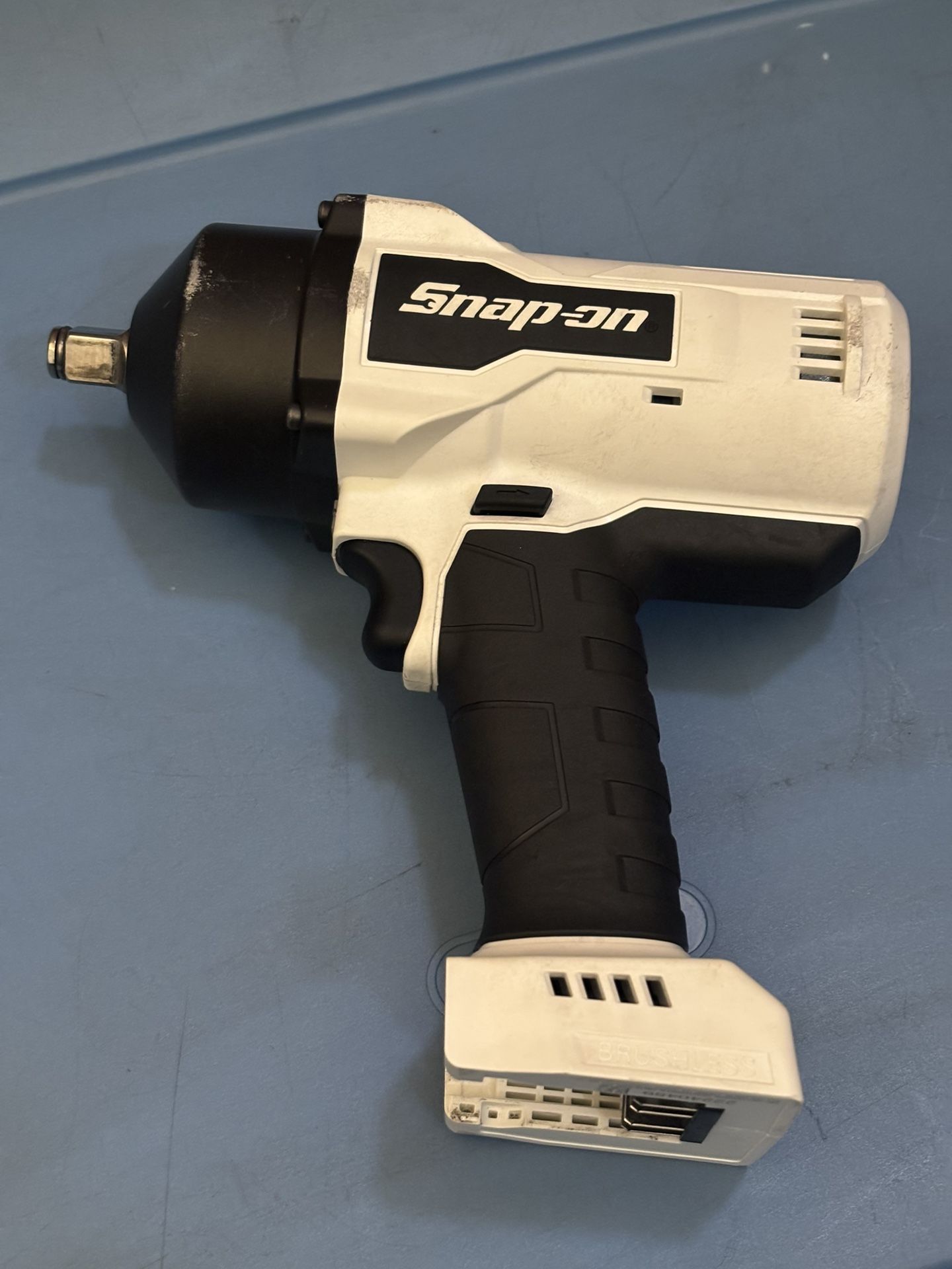 Snap-On Tools CT9050WHT 18V 1/2" Cordless Impact Wrench (TOOL ONLY )