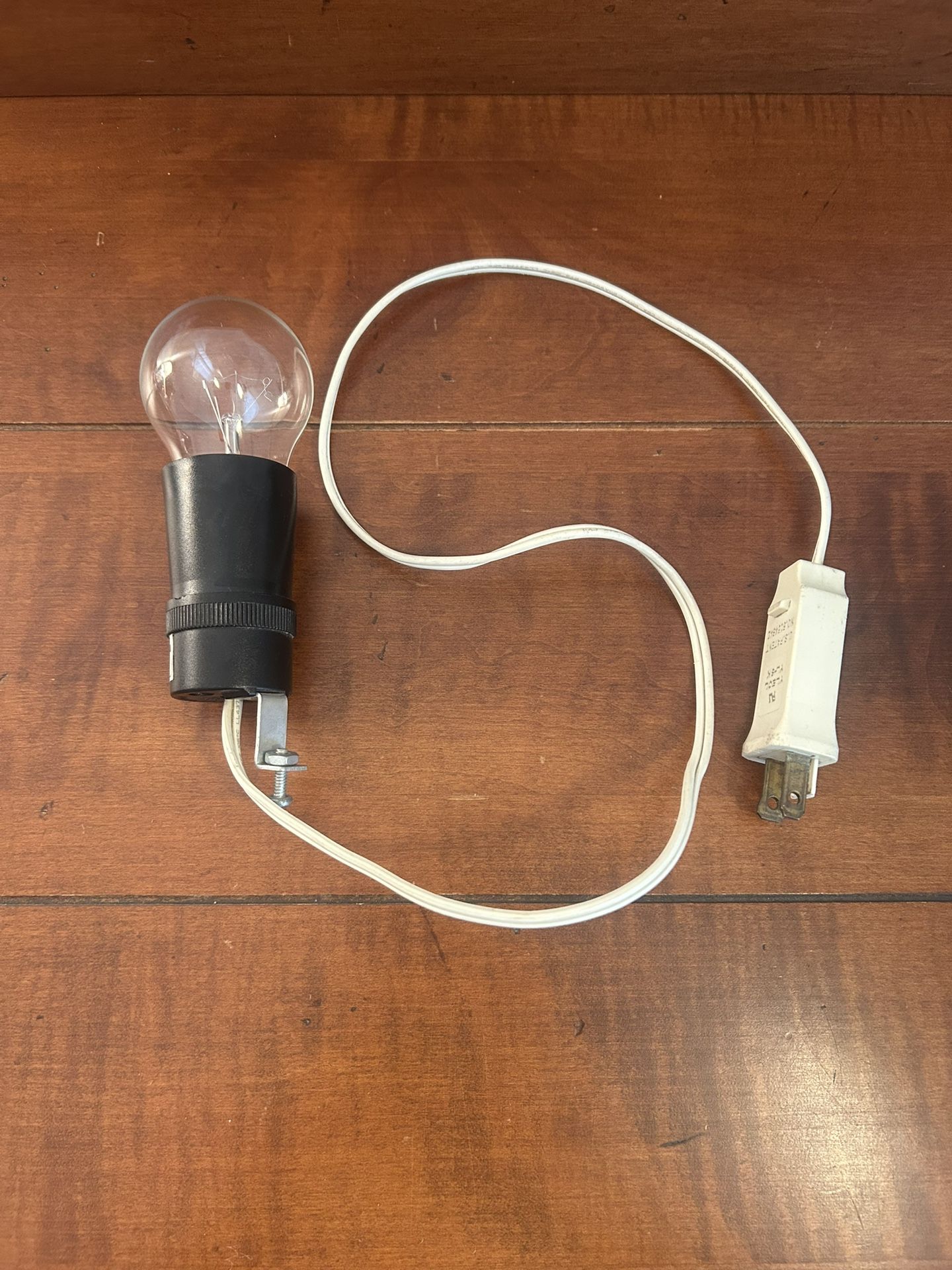 Blow Mold Cord Light - works / takes a standard light bulb 32” long