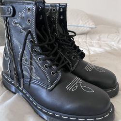 Gothic Americanas Dr Martens.