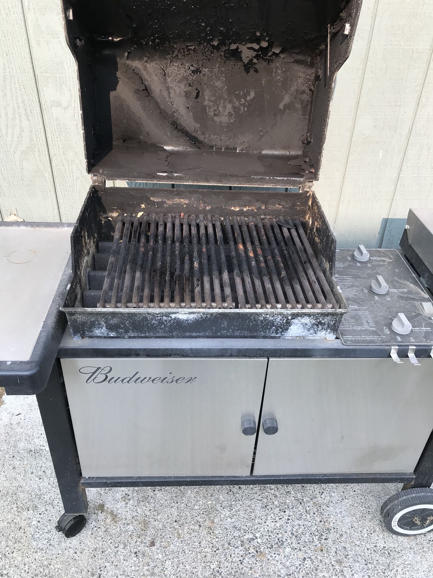 Weber Genesis series. Have bottle to go with it. Needs to be rebuilt. Has side burner. Has cover.
