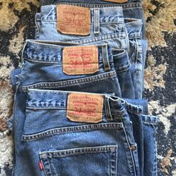 4 Pairs Levi’s 550 34/32 