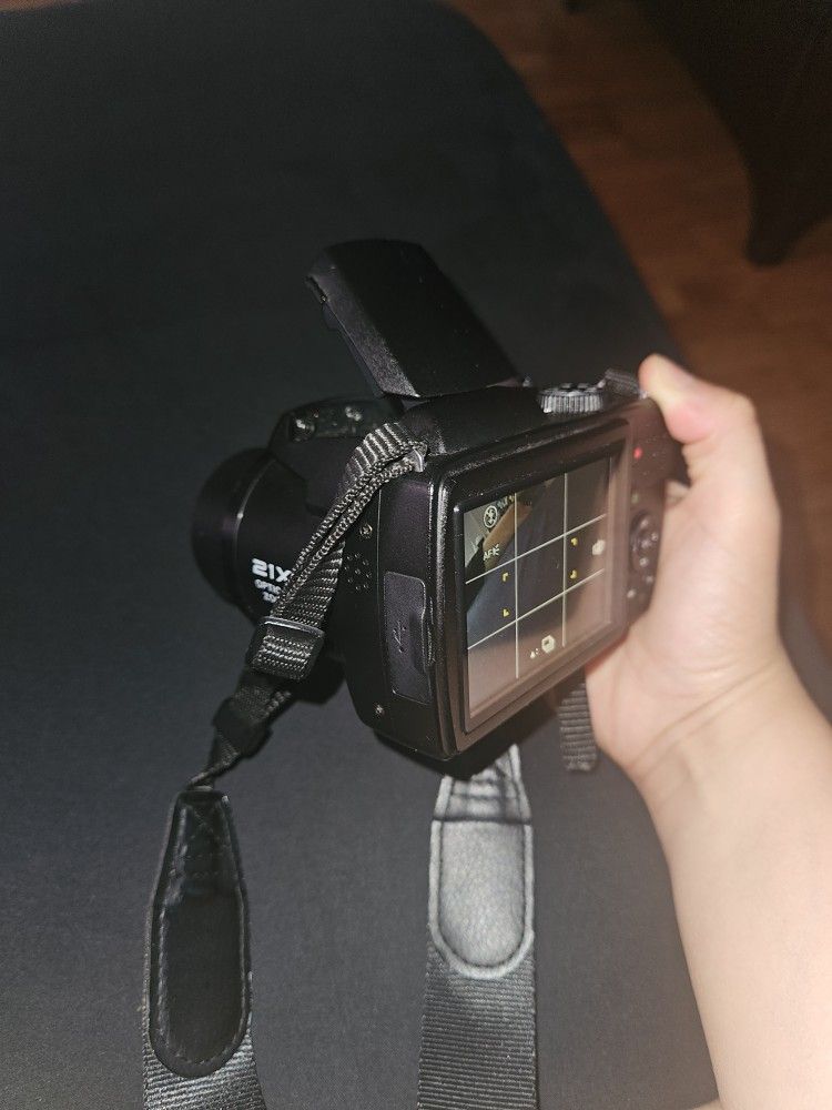 Polaroid iS2132 iS-Series 21x Digital Camera - Black