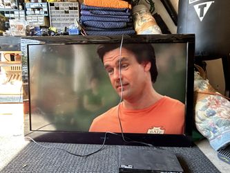 60” Toshiba Tv With Wall Mount $100. Missing Remote 