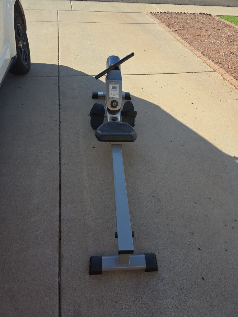 Rowing Machine Like New