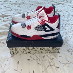Jordan 4 Fire Red 11 