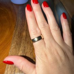 Oura Ring 5 (Gold, Size 8)