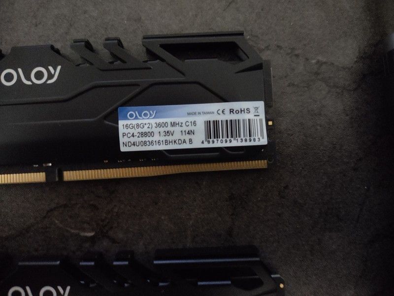 32 GB 3600 mhz DDR 4 OLOY ram kit