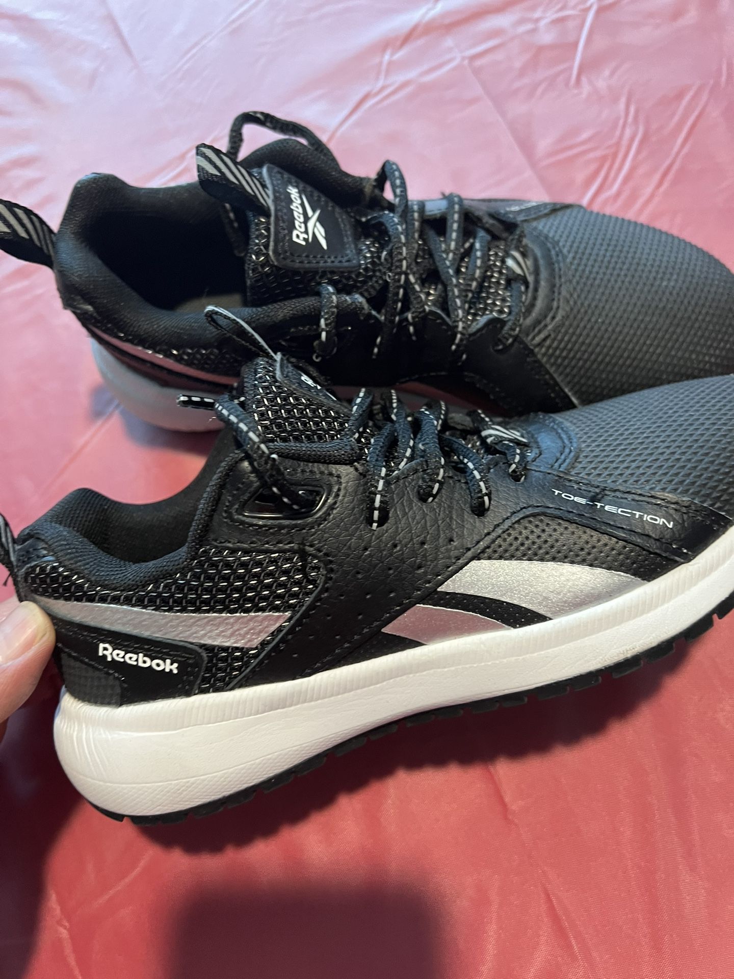 Kids Reebok Shoes- Size 2.5- BRAND NEW- Never Worn! 