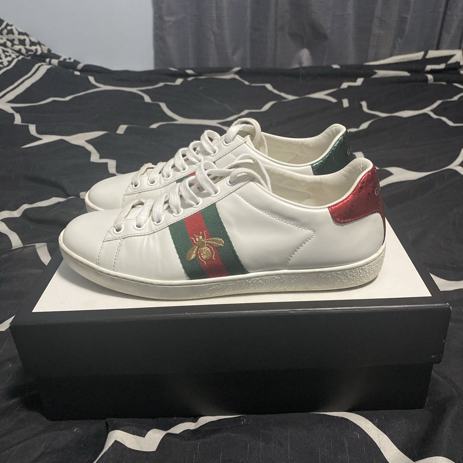 Gucci Ace Bee Embroided Shoes 