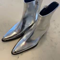 Calvin Klein (New) 205w39nyc 