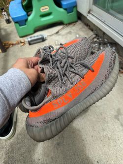 350 Yeezys belugas
