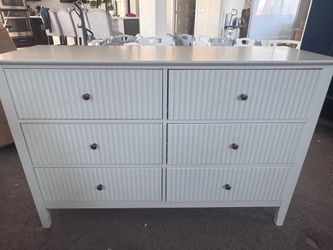 RoyalCraft Fluted Dresser 6 Drawer Bedroom Storage Cabinet and Nightstand, White