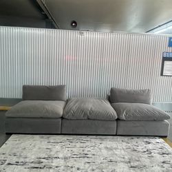 American signature modular cloud couch