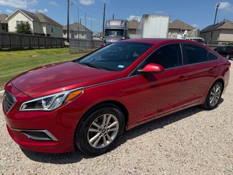 2017 Hyundai Sonata SE – Red – New Transmission – $6,500