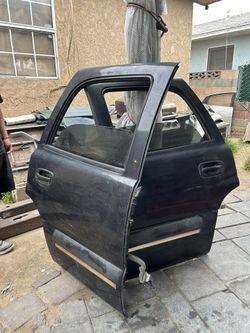2006 Tahoe Back Driver Door OEM