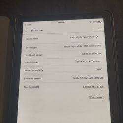 Kindle Paperwhite (11th Generation) With Case