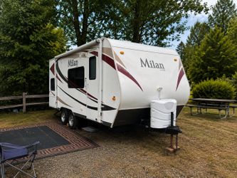 2014 Milan Lite Travel Trailer - Sleeps 6 - Ready to Camp
