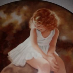 Beautiful Vintage Picture Plate