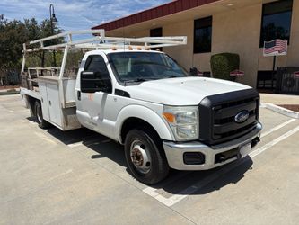 2015 Ford Super-Duty V8 FlexFuel F350 Utility/StakeBed Truck