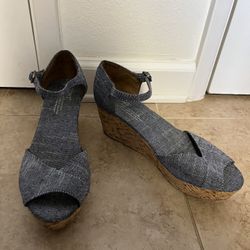 Tom’s wedge denim sandals size 7.5