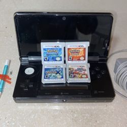 Nintendo 3DS w/games