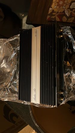 Se Vende Amplificador OldSchool Audio Art  A—-1400 Reference power Amplifer Amplificador de 4 canales trabajando perfectamente y buenas condiciones