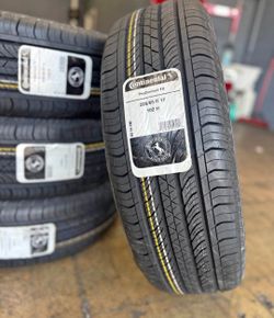 225/65R17 Continental Set Of 4 New Tires