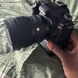 Canon 80D DSLR + Sigma 24mm f/1.4 Lens + Battery Grip + 64GB Card – Used