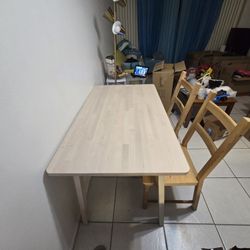 Table + Chairs