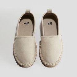 New H&M Flats Shoes Espadrilles Tan Beige baby toddler girl size 7.5