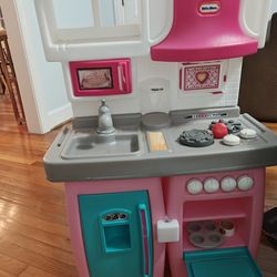 Kitchen play set for girls