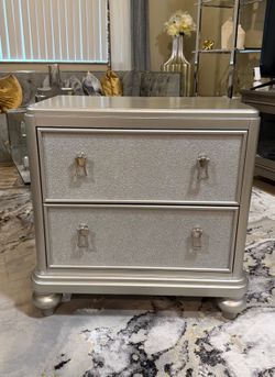 Sofia Vergara Paris Collection Silver Nightstands – Set – $150