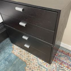 4 Drawers Dresser 30”W X  30” H 🚚 Extra. Shown Stacked But Can Be used Seperate As 2 Drawers Each