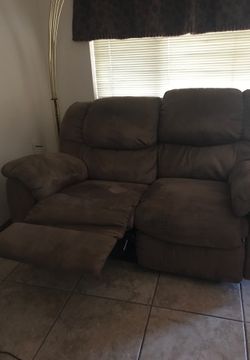 Recliner loveseat