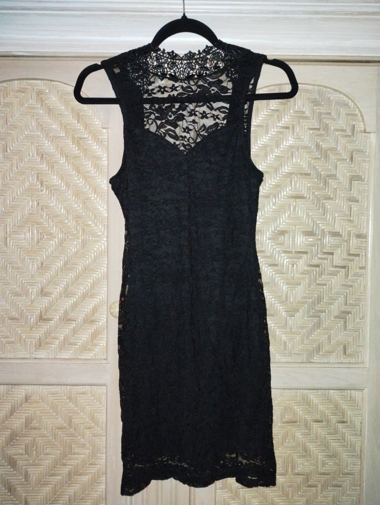 Elegant Black Lace Dress