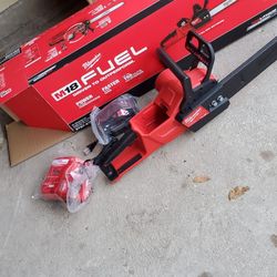 MOTOSIERRA MILWAUKEE  FUEL M18 16" New BATERY 12V